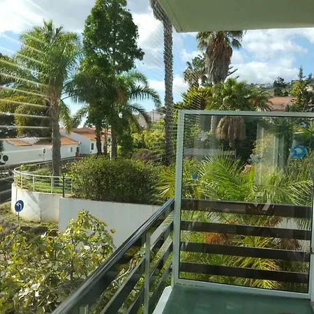 Apartment De Baixo